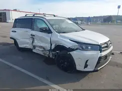5TDJZRFH5KS980630 2019 TOYOTA HIGHLANDER