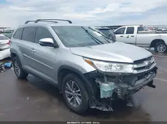 5TDJZRFH5KS981499 2019 TOYOTA HIGHLANDER