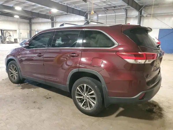 5TDJZRFH5KS982801 2019 TOYOTA HIGHLANDER - Image 2
