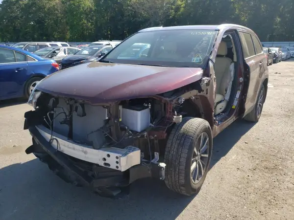 5TDJZRFH5KS983821 2019 TOYOTA HIGHLANDER - Image 2