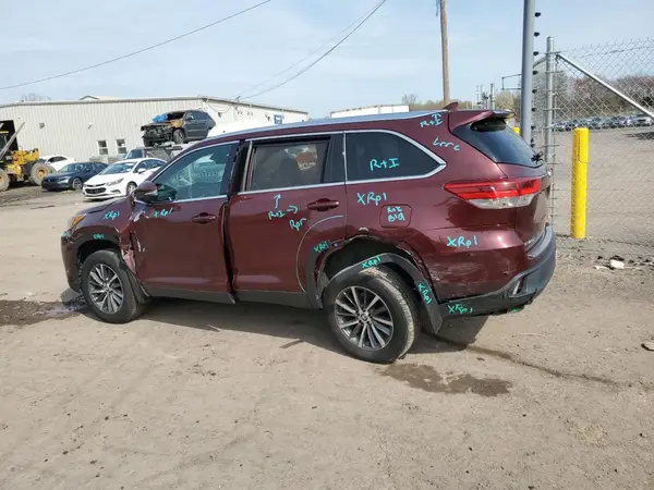 5TDJZRFH5KS991918 2019 TOYOTA HIGHLANDER - Image 2