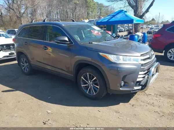 5TDJZRFH6HS366307 2017 TOYOTA HIGHLANDER - Image 1