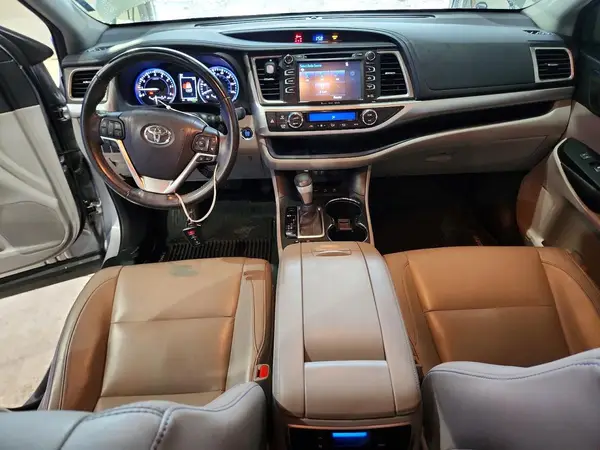 5TDJZRFH6HS374729 2017 TOYOTA HIGHLANDER - Image 8