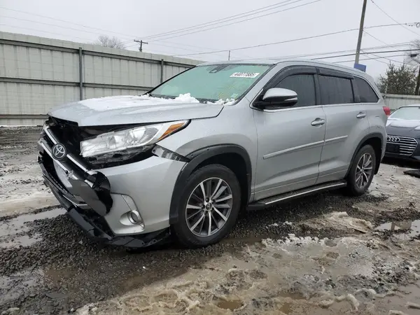 5TDJZRFH6HS378408 2017 TOYOTA HIGHLANDER - Image 1