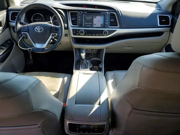 5TDJZRFH6HS379395 2017 TOYOTA HIGHLANDER - Image 8