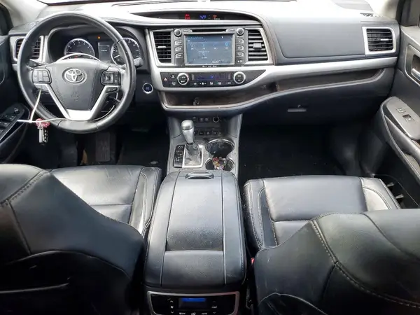 5TDJZRFH6HS381437 2017 TOYOTA HIGHLANDER - Image 8