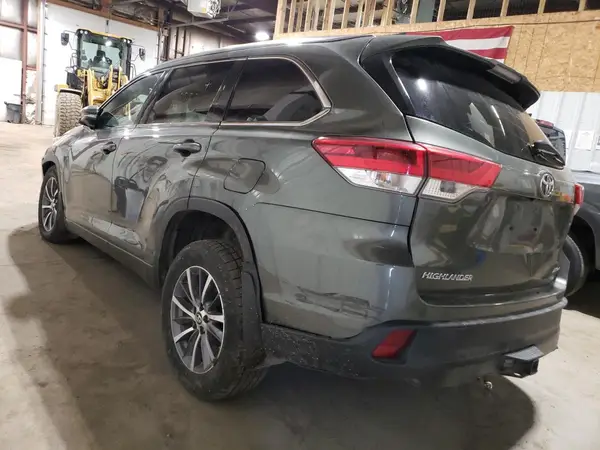 5TDJZRFH6HS383351 2017 TOYOTA HIGHLANDER - Image 2