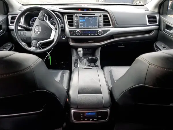 5TDJZRFH6HS384127 2017 TOYOTA HIGHLANDER - Image 8