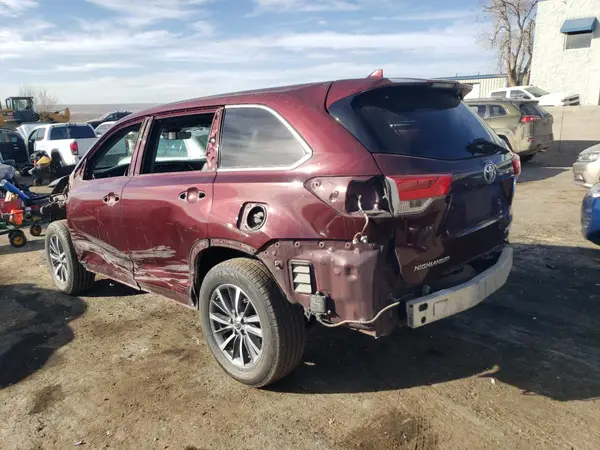5TDJZRFH6HS385312 2017 TOYOTA HIGHLANDER - Image 2