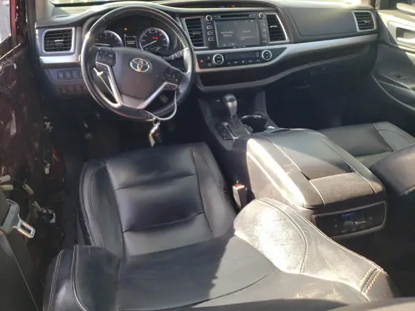 5TDJZRFH6HS385312 2017 TOYOTA HIGHLANDER - Image 8