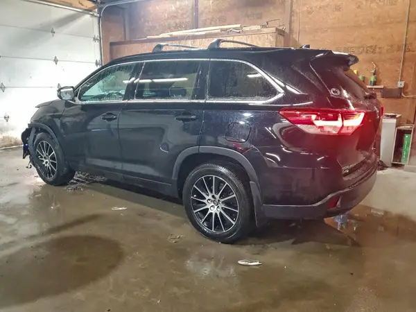 5TDJZRFH6HS385486 2017 TOYOTA HIGHLANDER - Image 2