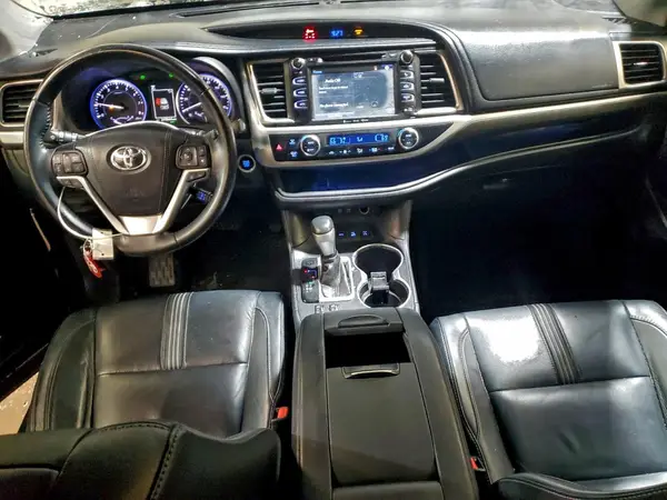 5TDJZRFH6HS385486 2017 TOYOTA HIGHLANDER - Image 8
