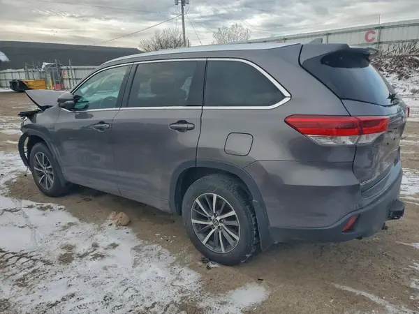5TDJZRFH6HS388680 2017 TOYOTA HIGHLANDER - Image 2