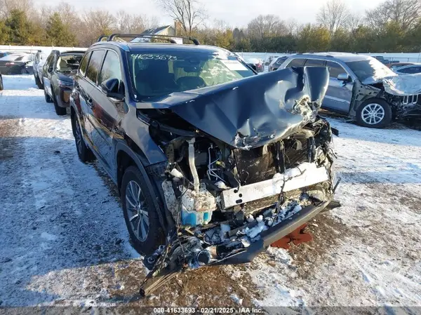 5TDJZRFH6HS389067 2017 TOYOTA HIGHLANDER - Image 1