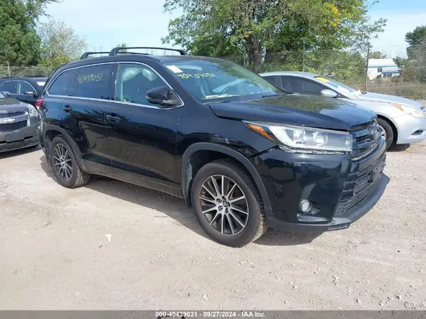 5TDJZRFH6HS391613 2017 TOYOTA HIGHLANDER - Image 1