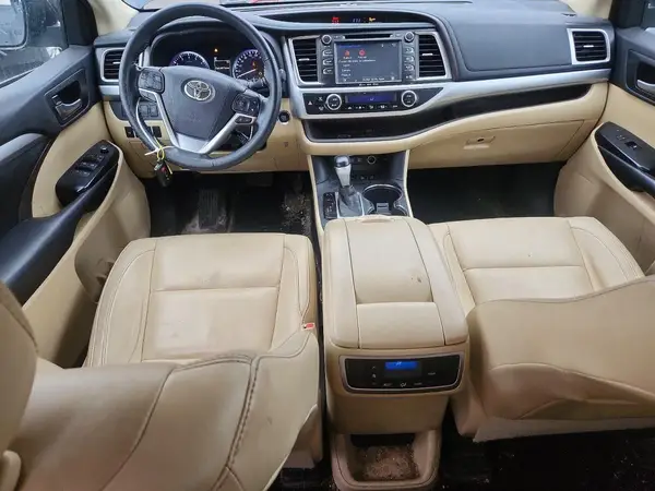 5TDJZRFH6HS395175 2017 TOYOTA HIGHLANDER - Image 8