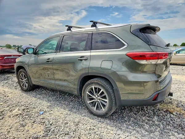 5TDJZRFH6HS397315 2017 TOYOTA HIGHLANDER - Image 2