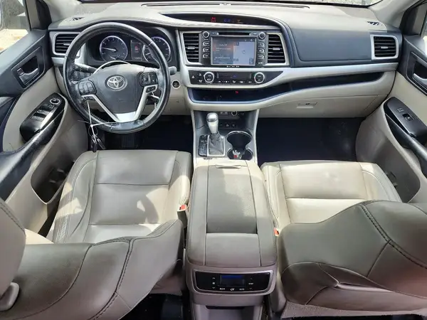 5TDJZRFH6HS397315 2017 TOYOTA HIGHLANDER - Image 8