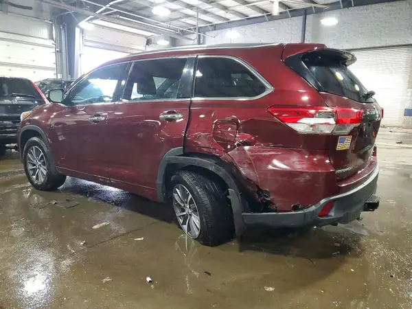 5TDJZRFH6HS397427 2017 TOYOTA HIGHLANDER - Image 2