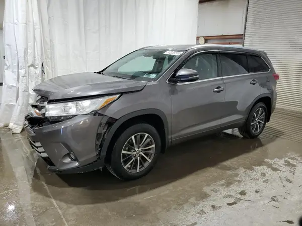 5TDJZRFH6HS402349 2017 TOYOTA HIGHLANDER - Image 1