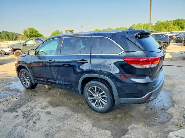 5TDJZRFH6HS409544 2017 TOYOTA HIGHLANDER - Image 2