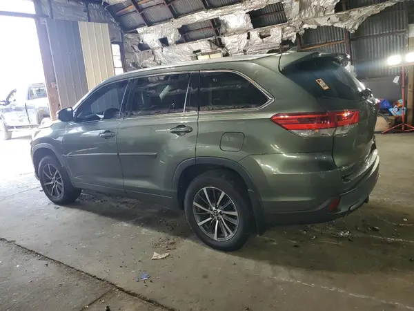 5TDJZRFH6HS410998 2017 TOYOTA HIGHLANDER - Image 2