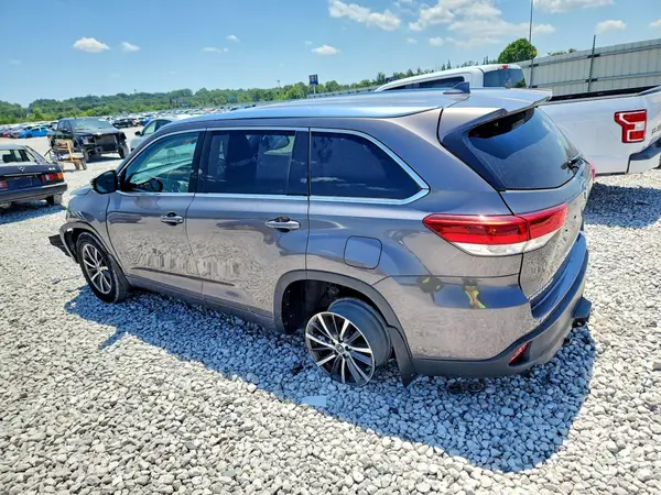 5TDJZRFH6HS414193 2017 TOYOTA HIGHLANDER - Image 2