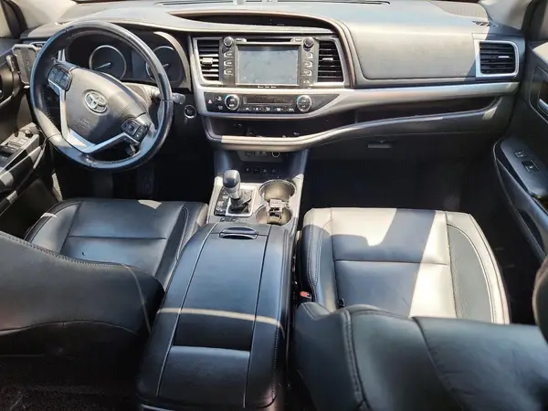 5TDJZRFH6HS414193 2017 TOYOTA HIGHLANDER - Image 8