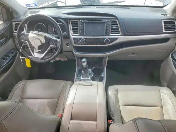 5TDJZRFH6HS416798 2017 TOYOTA HIGHLANDER - Image 8