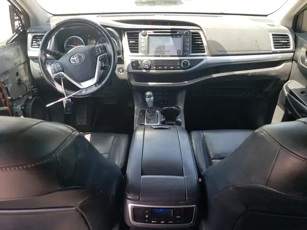5TDJZRFH6HS418891 2017 TOYOTA HIGHLANDER - Image 8