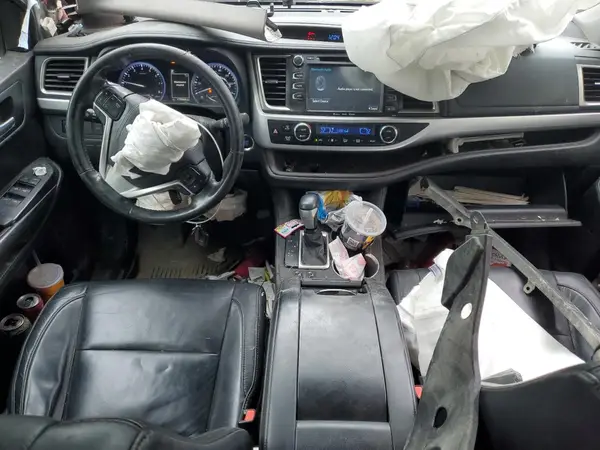 5TDJZRFH6HS427493 2017 TOYOTA HIGHLANDER - Image 8