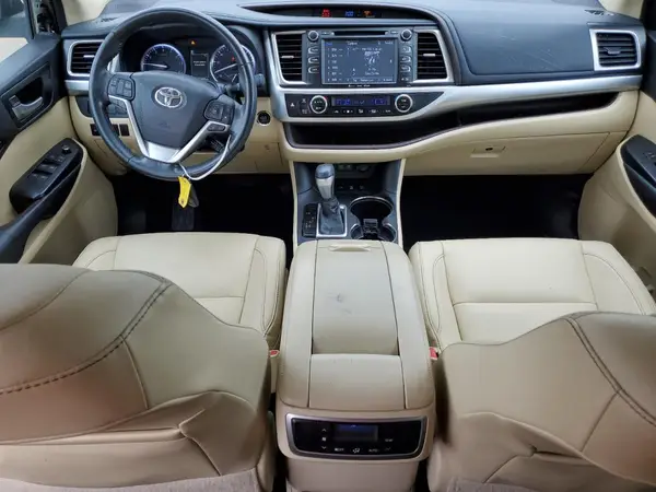 5TDJZRFH6HS429096 2017 TOYOTA HIGHLANDER - Image 8