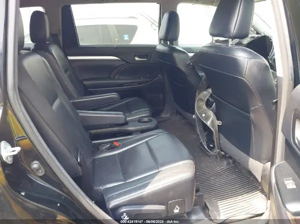 5TDJZRFH6HS432760 2017 TOYOTA HIGHLANDER - Image 8