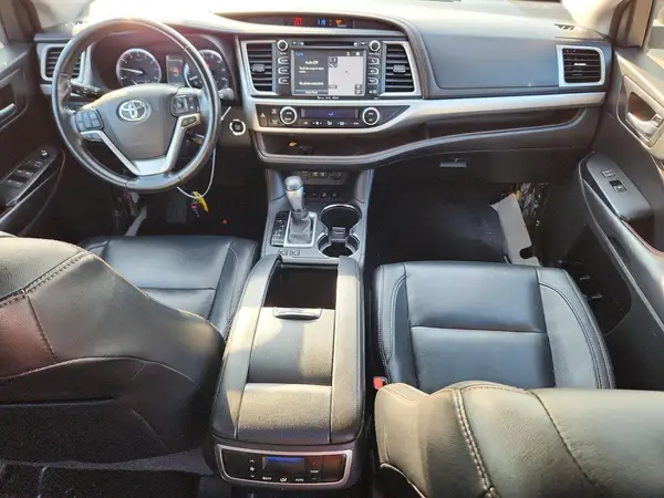 5TDJZRFH6HS435366 2017 TOYOTA HIGHLANDER - Image 8