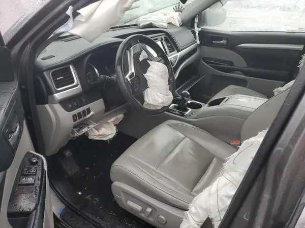 5TDJZRFH6HS438719 2017 TOYOTA HIGHLANDER - Image 8