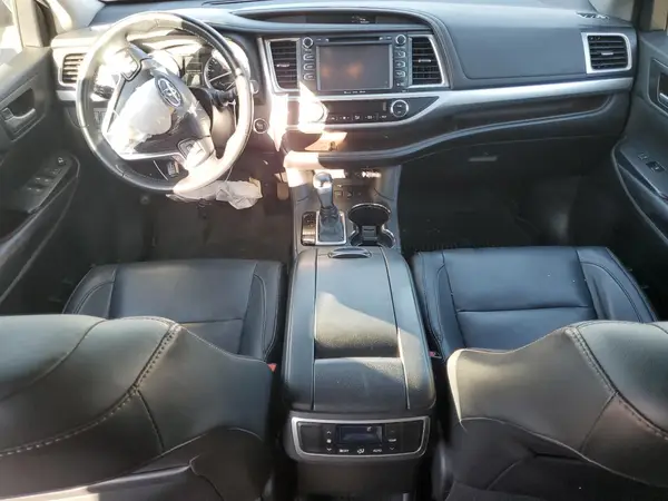 5TDJZRFH6HS440003 2017 TOYOTA HIGHLANDER - Image 8