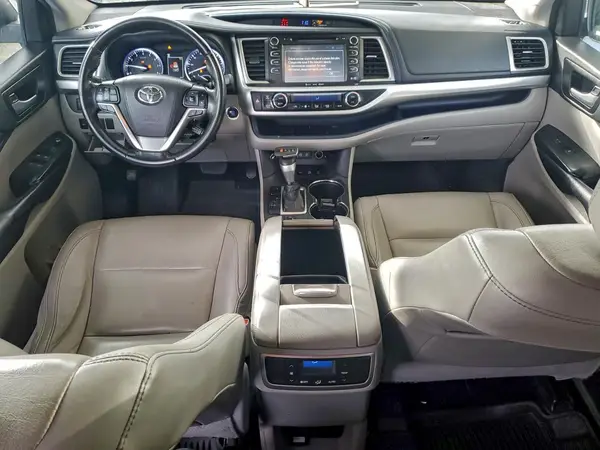 5TDJZRFH6HS441037 2017 TOYOTA HIGHLANDER - Image 8