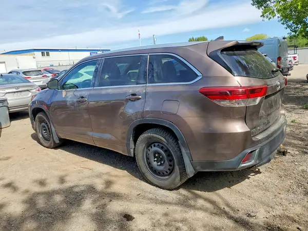 5TDJZRFH6HS442110 2017 TOYOTA HIGHLANDER - Image 2