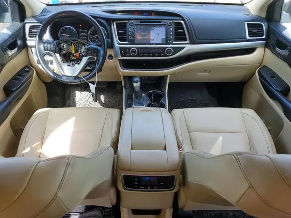 5TDJZRFH6HS442110 2017 TOYOTA HIGHLANDER - Image 8
