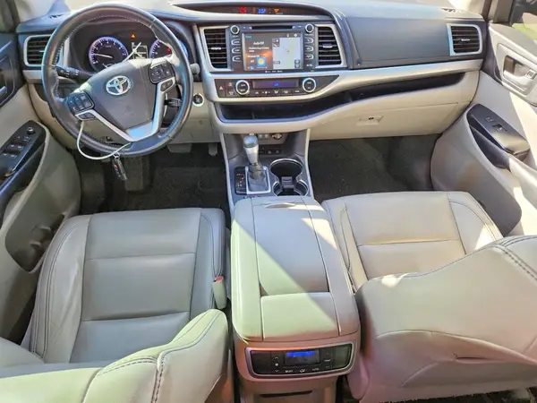 5TDJZRFH6HS449591 2017 TOYOTA HIGHLANDER - Image 8
