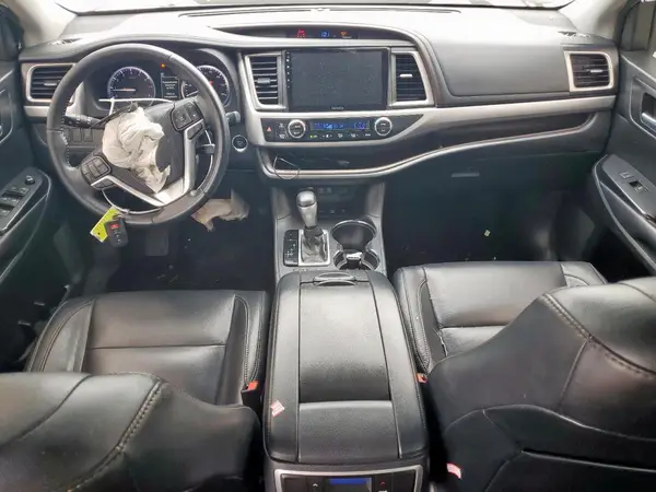 5TDJZRFH6HS450580 2017 TOYOTA HIGHLANDER - Image 8