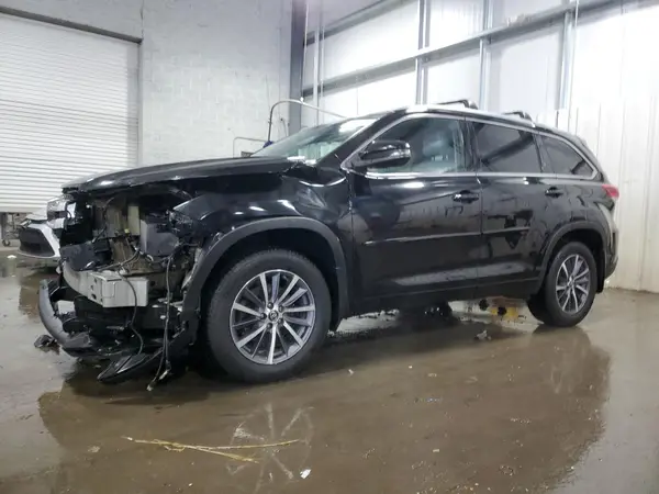 5TDJZRFH6HS460526 2017 TOYOTA HIGHLANDER - Image 1