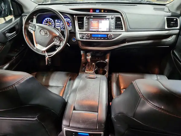 5TDJZRFH6HS462924 2017 TOYOTA HIGHLANDER - Image 8