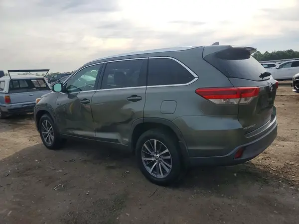 5TDJZRFH6HS474930 2017 TOYOTA HIGHLANDER - Image 2