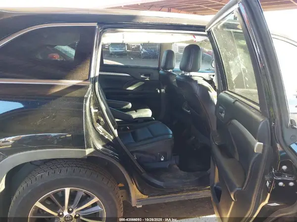 5TDJZRFH6HS507571 2017 TOYOTA HIGHLANDER - Image 8