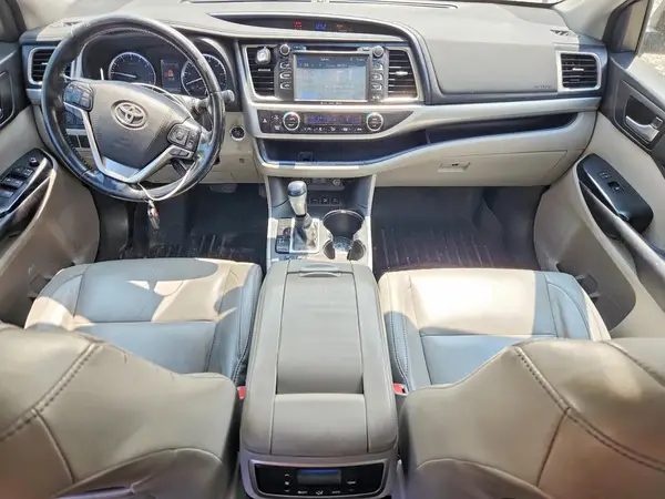 5TDJZRFH6HS510440 2017 TOYOTA HIGHLANDER - Image 8