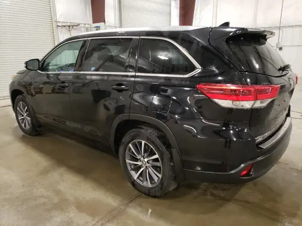 5TDJZRFH6HS511717 2017 TOYOTA HIGHLANDER - Image 2