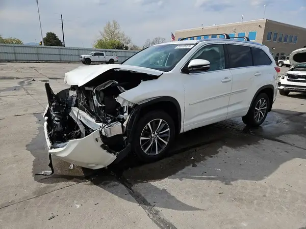 5TDJZRFH6HS512981 2017 TOYOTA HIGHLANDER - Image 1