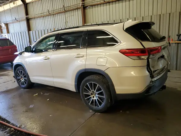 5TDJZRFH6HS515802 2017 TOYOTA HIGHLANDER - Image 2