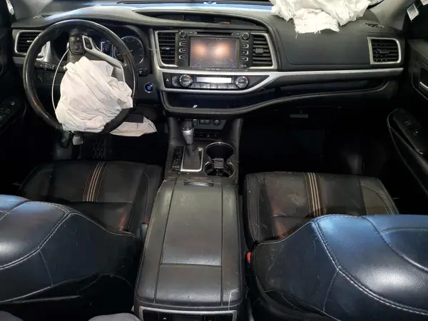 5TDJZRFH6HS515802 2017 TOYOTA HIGHLANDER - Image 8